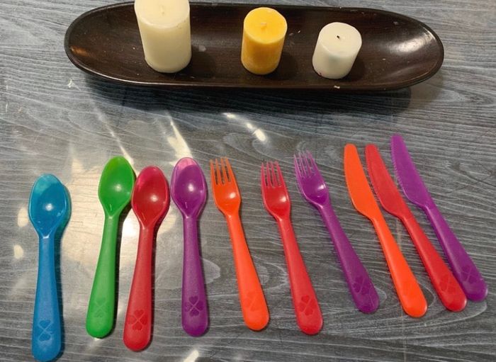 Couverts bébé une dizaine