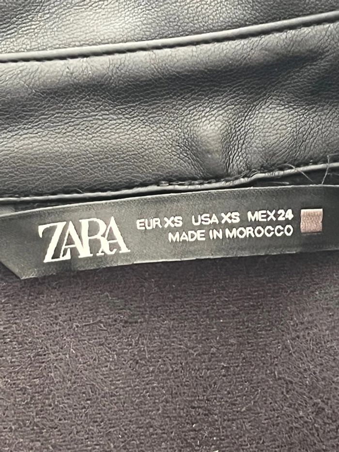 Chemisier en simili cuir noir Zara XS - photo numéro 6