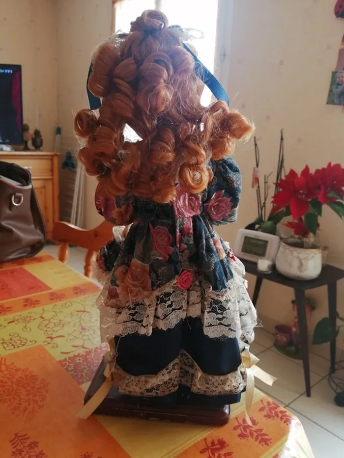 Poupée porceleine - photo numéro 2