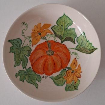 Assiette creuse peinte et signée