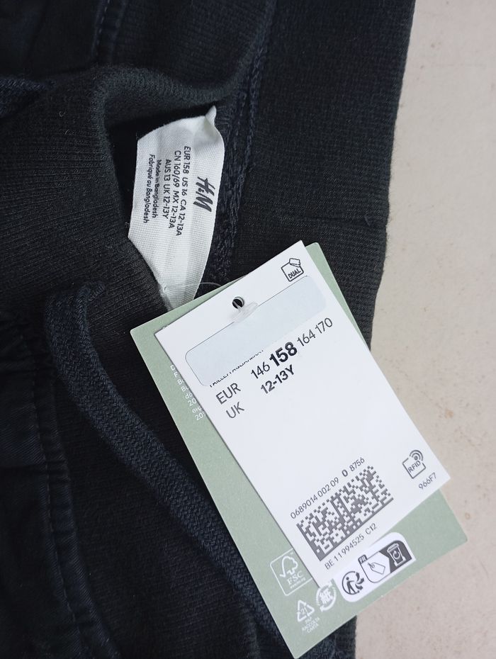Pantalon cargo  neuf H&M  noir 12-13 ans garçon - photo numéro 4