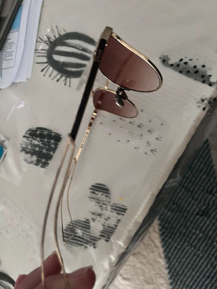 Lunettes de soleil - photo numéro 5