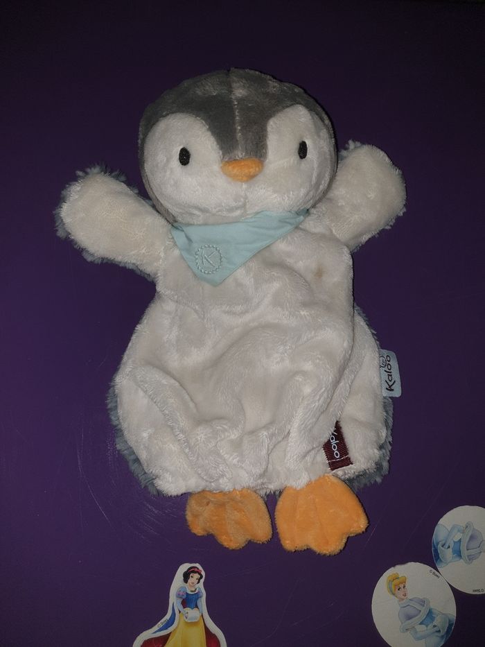 Doudou kaloo pingouin marionnette les amis gris blanc