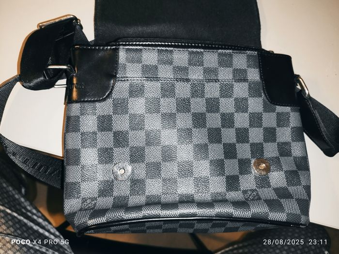 Vendu sacoche très bon état - photo numéro 2