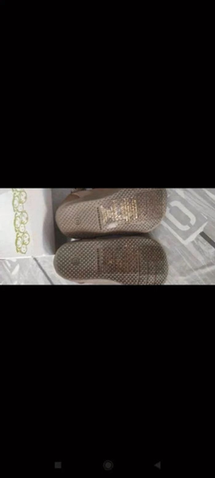 Chaussures Vertbaudet pointure 19 - photo numéro 3