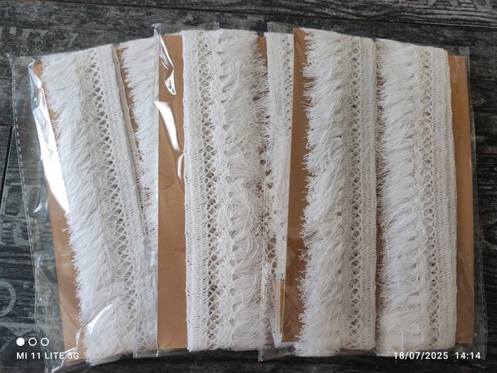 Rubans Dentelles blanches 43 mm 9 mètres