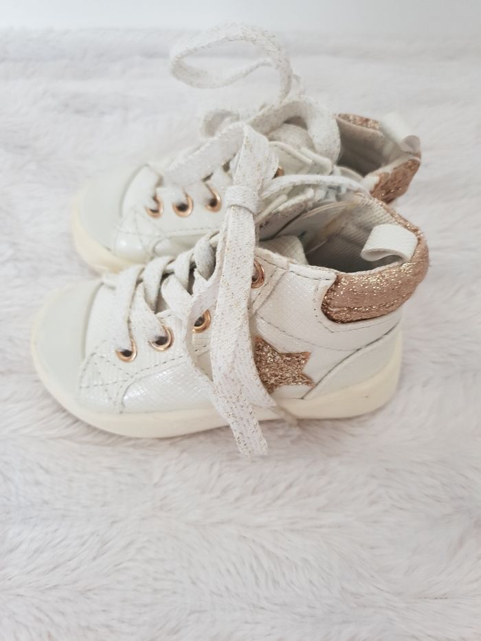 Chaussures bebe - photo numéro 2