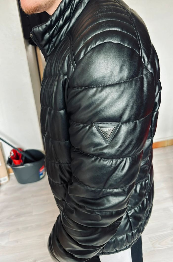 Doudoune homme en similicuir GUESS 🖤 Taille M - photo numéro 4