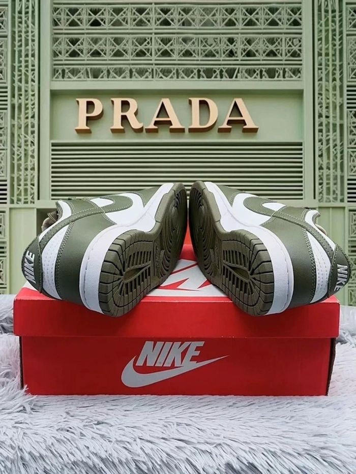 Nike Dunk Low Medium Olive - photo numéro 6