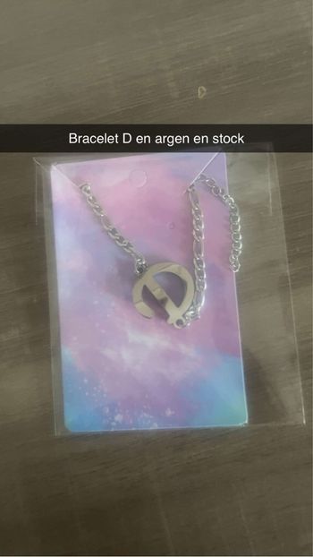 Bracelet avec la lettre D