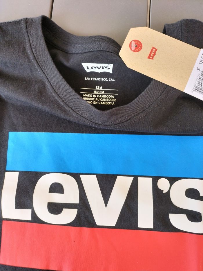 T.shirt noir 12 ans Levi's neuf - photo numéro 4