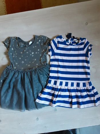 2 robes été T. 2 ans