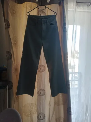 Jean cache cache