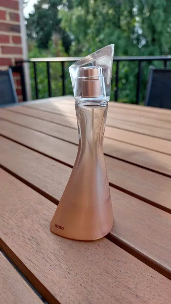 Eau de parfum Kenzo jeu d'amour 33ml, bouteille remplie 1/2 - photo numéro 2