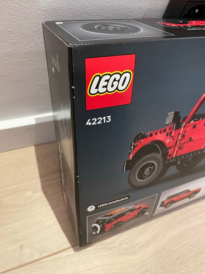 Lego Technic 42213 SUV Ford Bronco - photo numéro 3