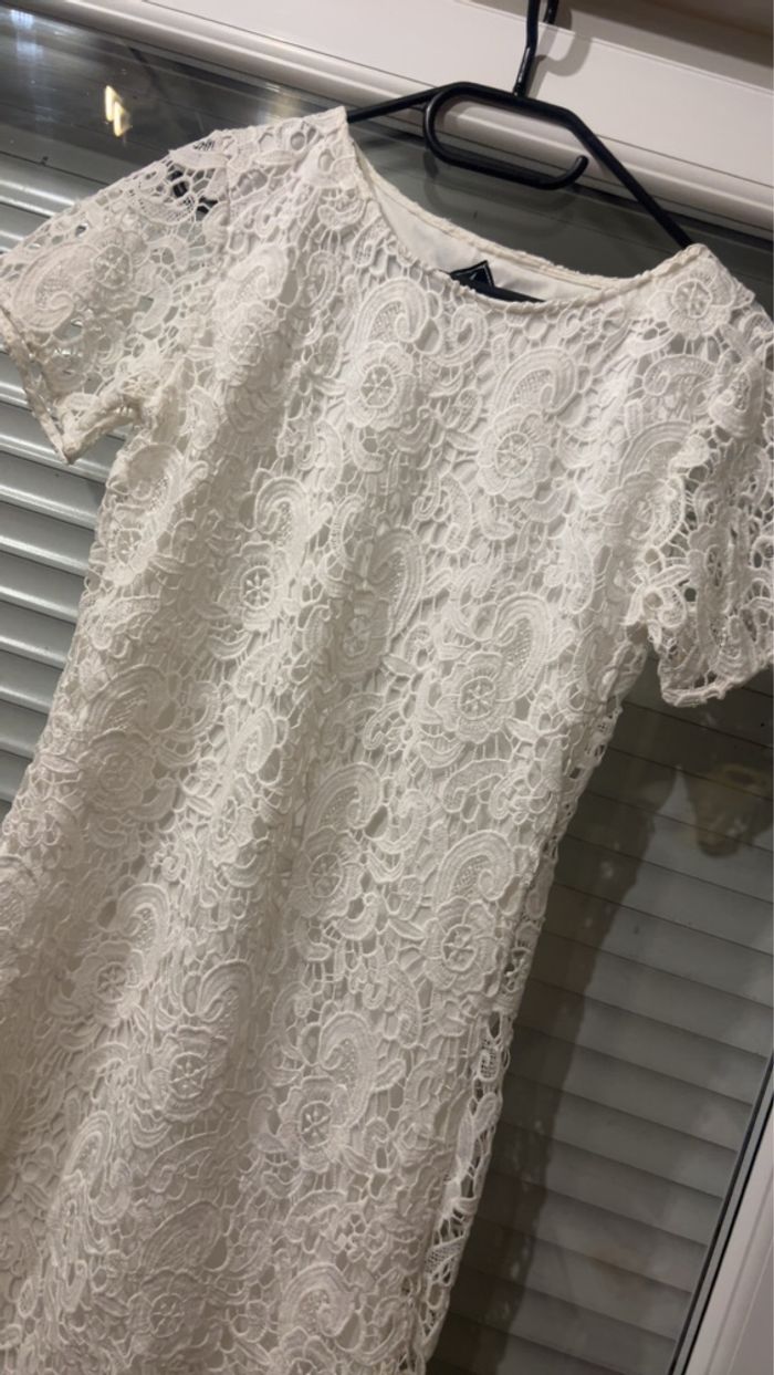 Robe dentelle - photo numéro 3