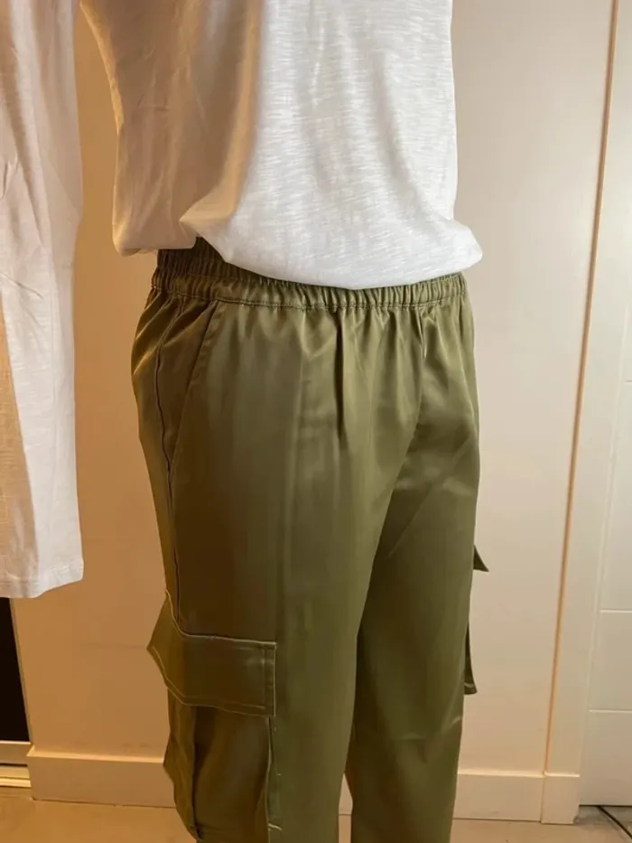 Superbe pantalon droit kaki fêtes - photo numéro 7