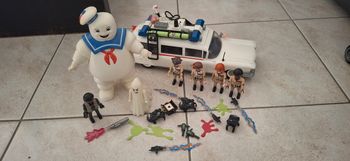 Lot Playmobil "SOS Fantômes" - Voiture Ecto-1, Marshmallow Man, 5 Personnages et Accessoires