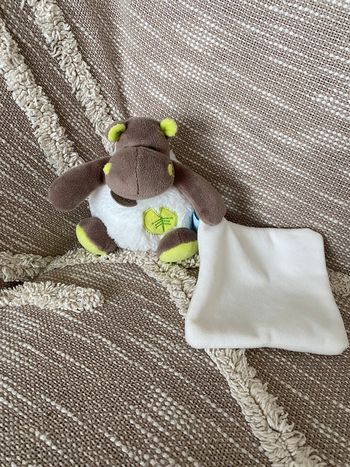 Peluche doudou mouchoir 15cm Babynat hippopotame vert marron et blanc parfait état