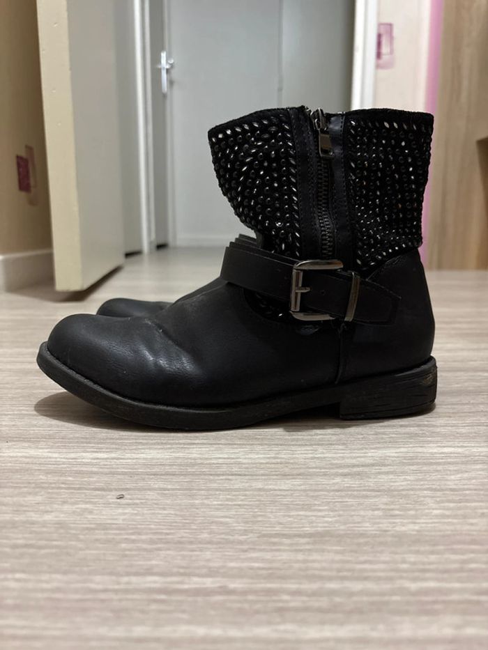Bottines avec fausses fermetures sur le côté - photo numéro 2
