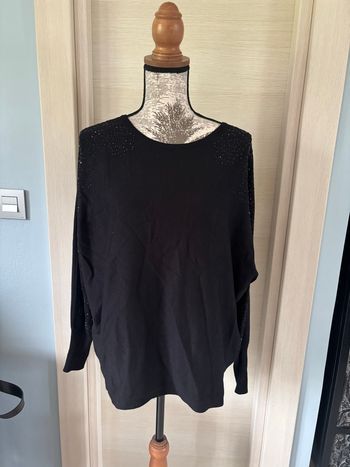 Pull noir avec détails strass – Taille 3 (≈ XL/XXL) – Chic & élégant 