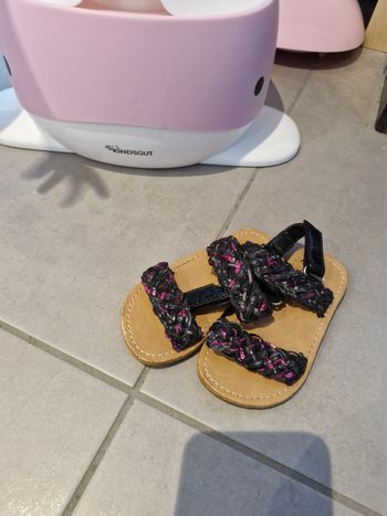 Sandale fille 23