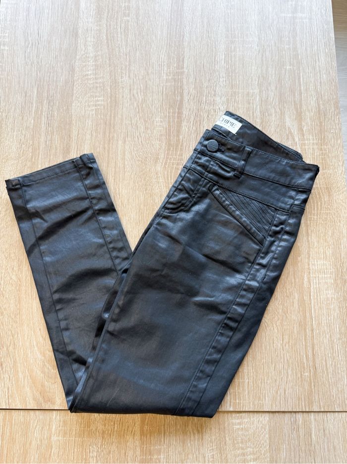 Pantalon slim  luisant brillant noir chipie taille 34 XS