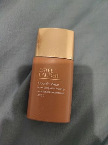 Fond de teint sandalwood neuf estee lauder