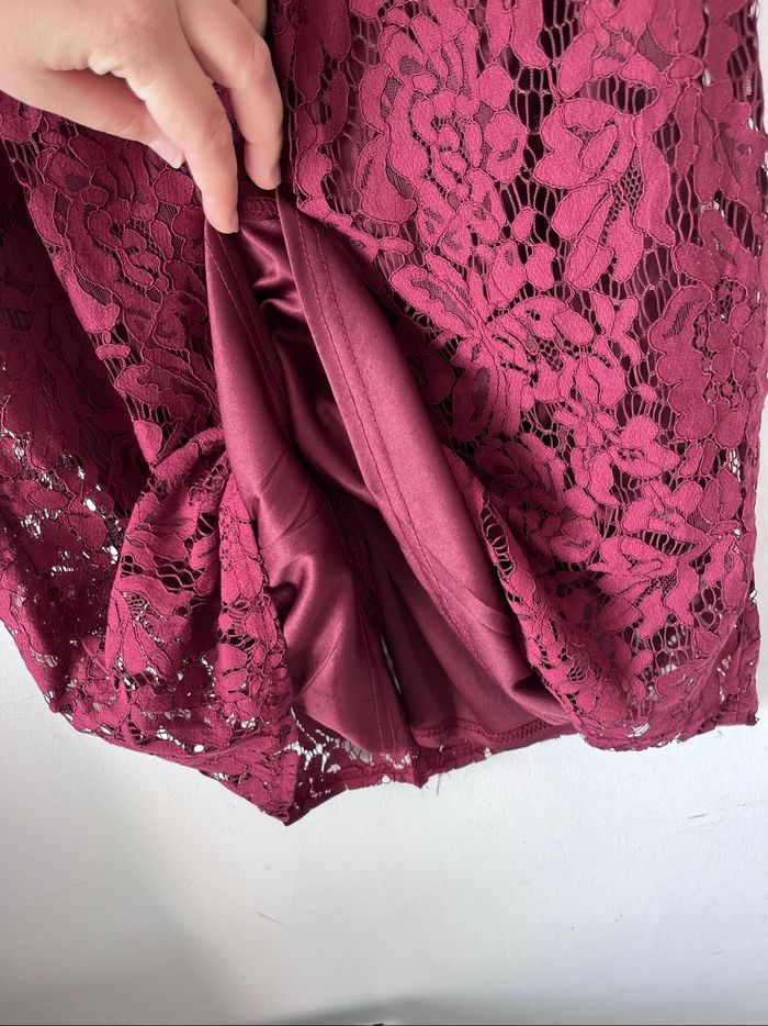 Robe d’été moulante bordeaux effet dentelle doublée - photo numéro 7