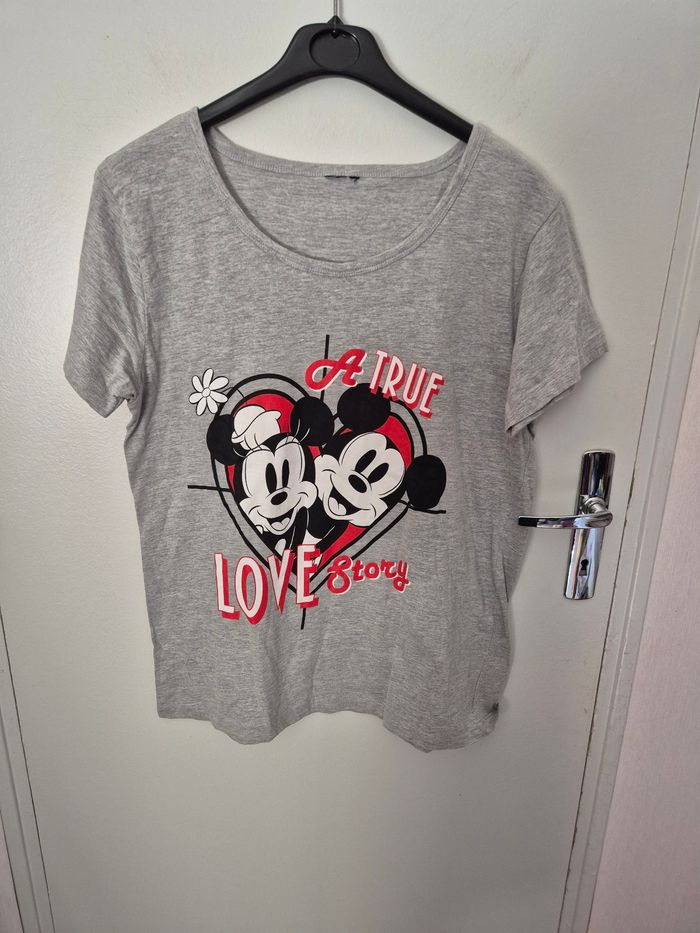Magnifique tee-shirt Minnie Mouse taille 38