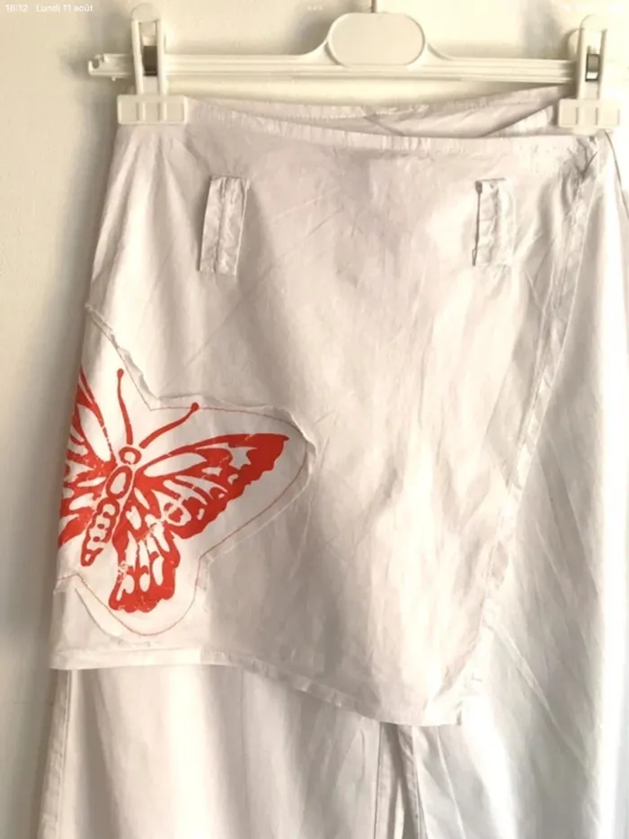 Pantalon large blanc Fashion Express 12 ans avec papillon orange sur le côté - photo numéro 3