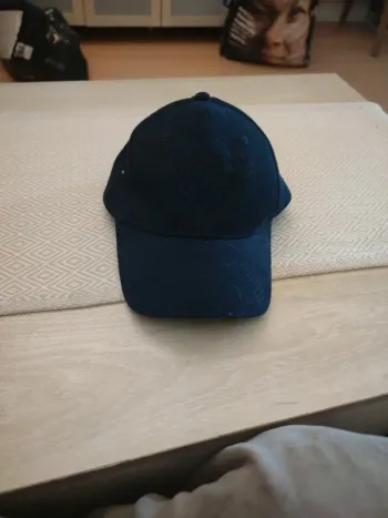 Casquette bleue marine automobile club de Genève