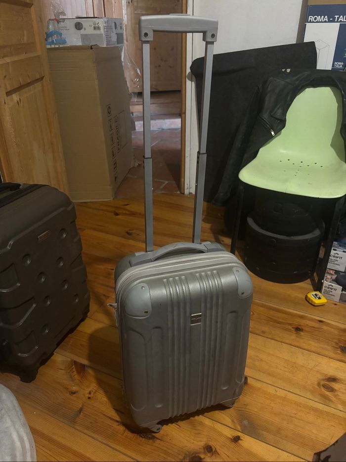 Valise rigide