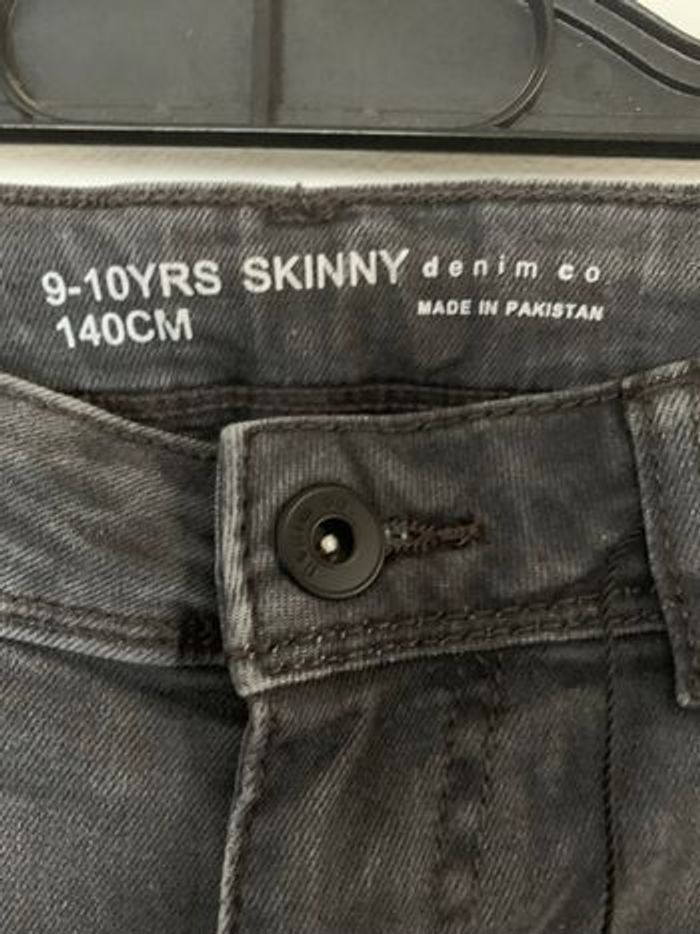 Pantalon jeans style  délavé Taille 9-10 ans - photo numéro 5