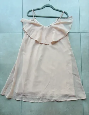 Magnifique robe rose pastel fluide à volants Vero Moda neuve