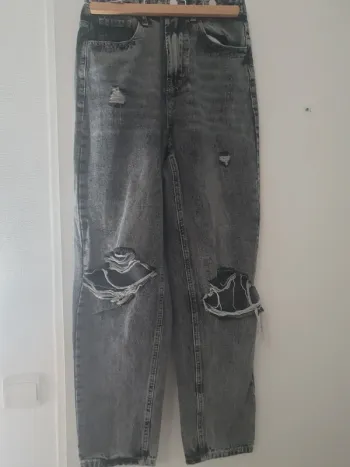 Jeans large troué