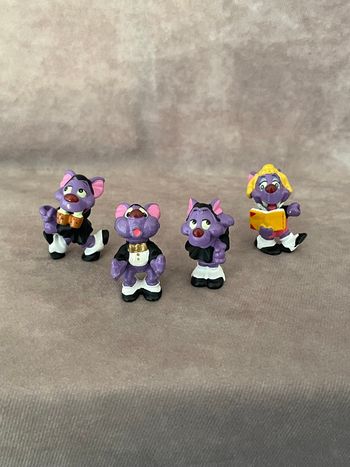 4 figurines Kinder Vampire - Année 2001