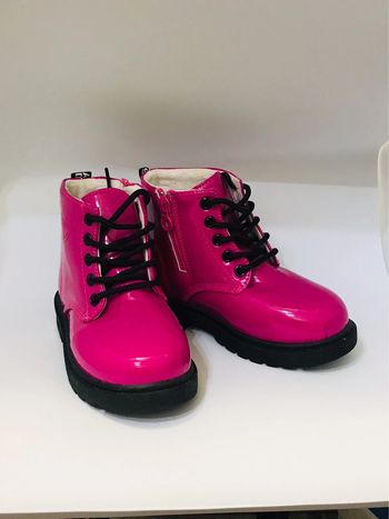 Chaussures fille neuve avec étiquette