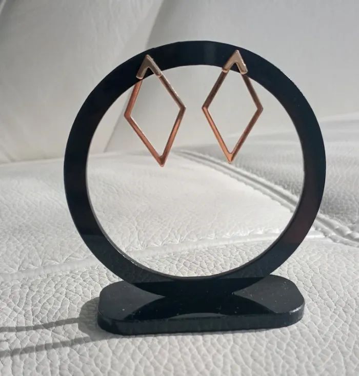 Boucles d'oreilles dorees