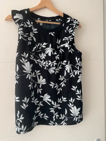 Top fleuri noir et blanc Vero Moda - Taille L