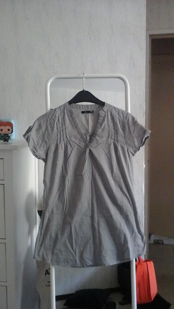 Haut léger gris T38