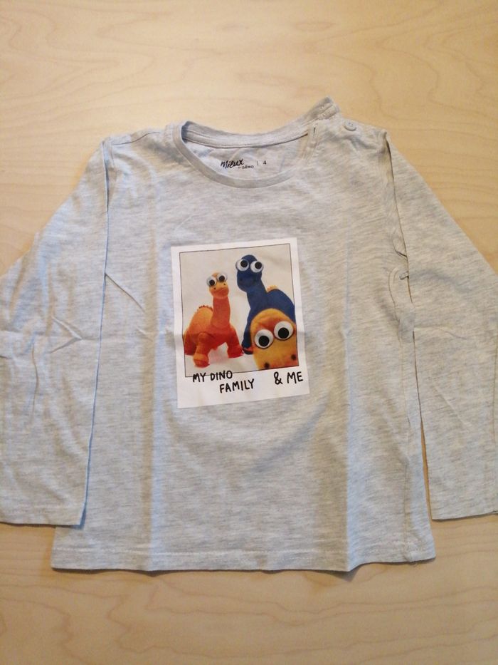 Tee shirt