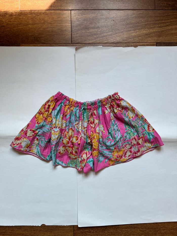 Short plissé imprimé rose tropical été zara 5 ans - photo numéro 2