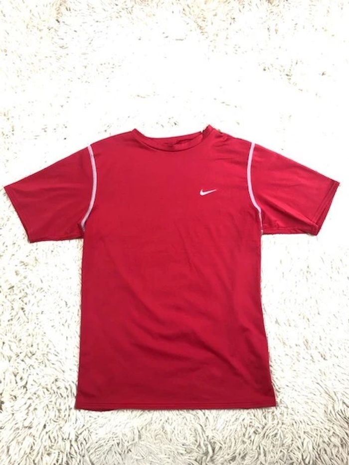 Tee shirt sport running nike rouge taille L