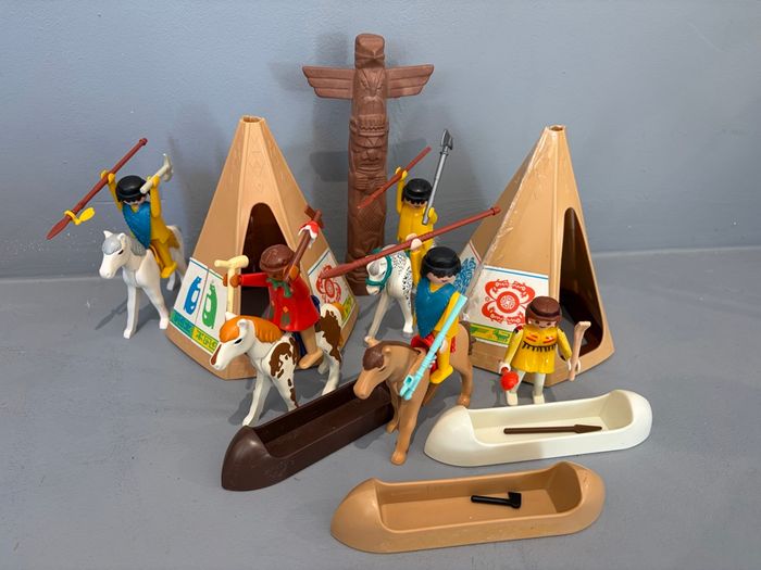 Playmobil Western attaque de la diligence Cowboy Indien vintage 1 Diligence 2 Tipis 6 Chevaux 8 Personnages 31 Accessoires - photo numéro 6