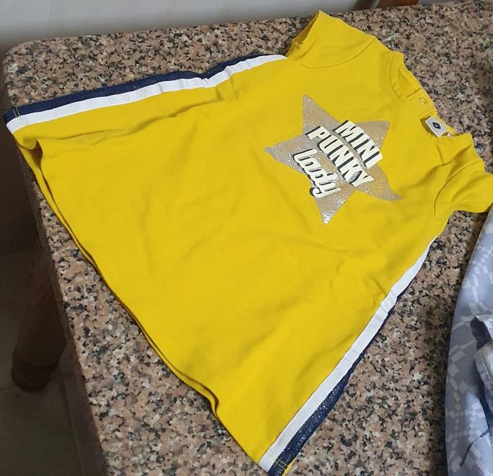 Vestido amarelo mostarda 9 meses