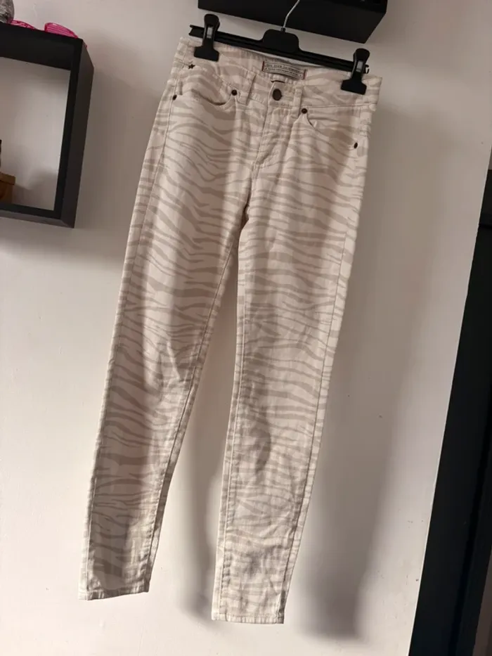 Jean ikks • S