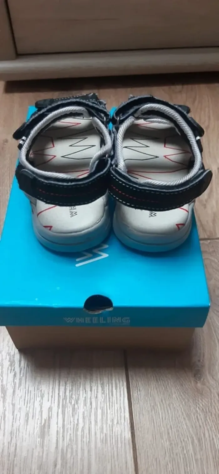Chaussures sandales / nu-pieds noires/grises pointure 25 - photo numéro 3