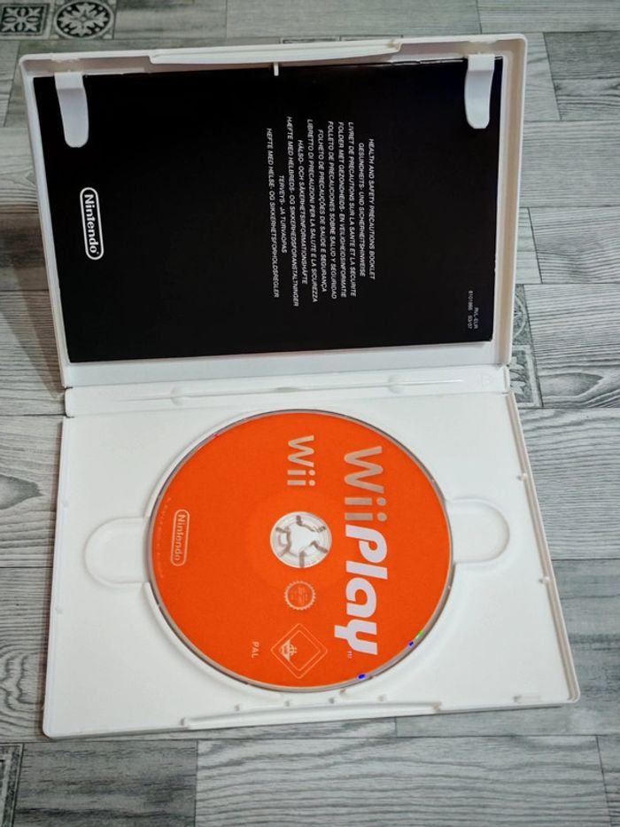 Nintendo Wii Jeu console Wii play - photo numéro 2