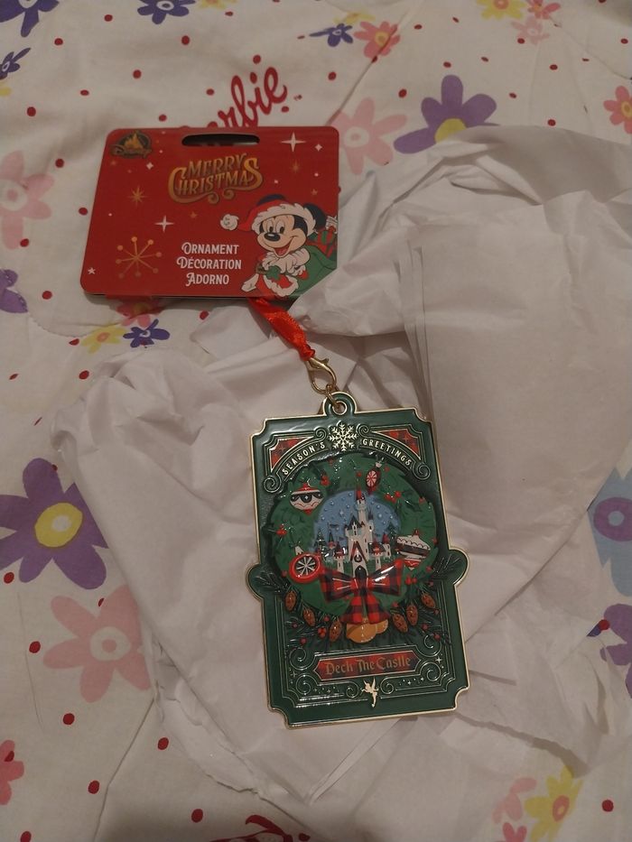 Ornement Plaque Métallique Château de Noël Disney Deck the Castle